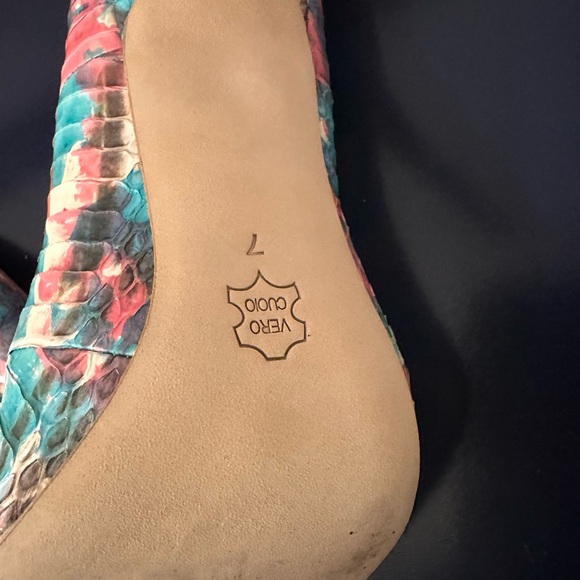 Charles David Blossom Print Leather Emboss Multi Colored - Picture 6 of 6